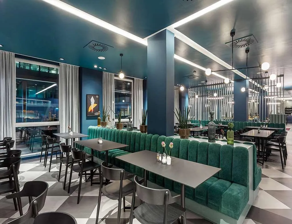 Acom-Hotel Vienna 4*,  Austria