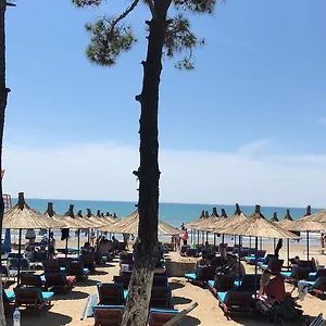 Inn Hotel 3*, Škalngur Albania
